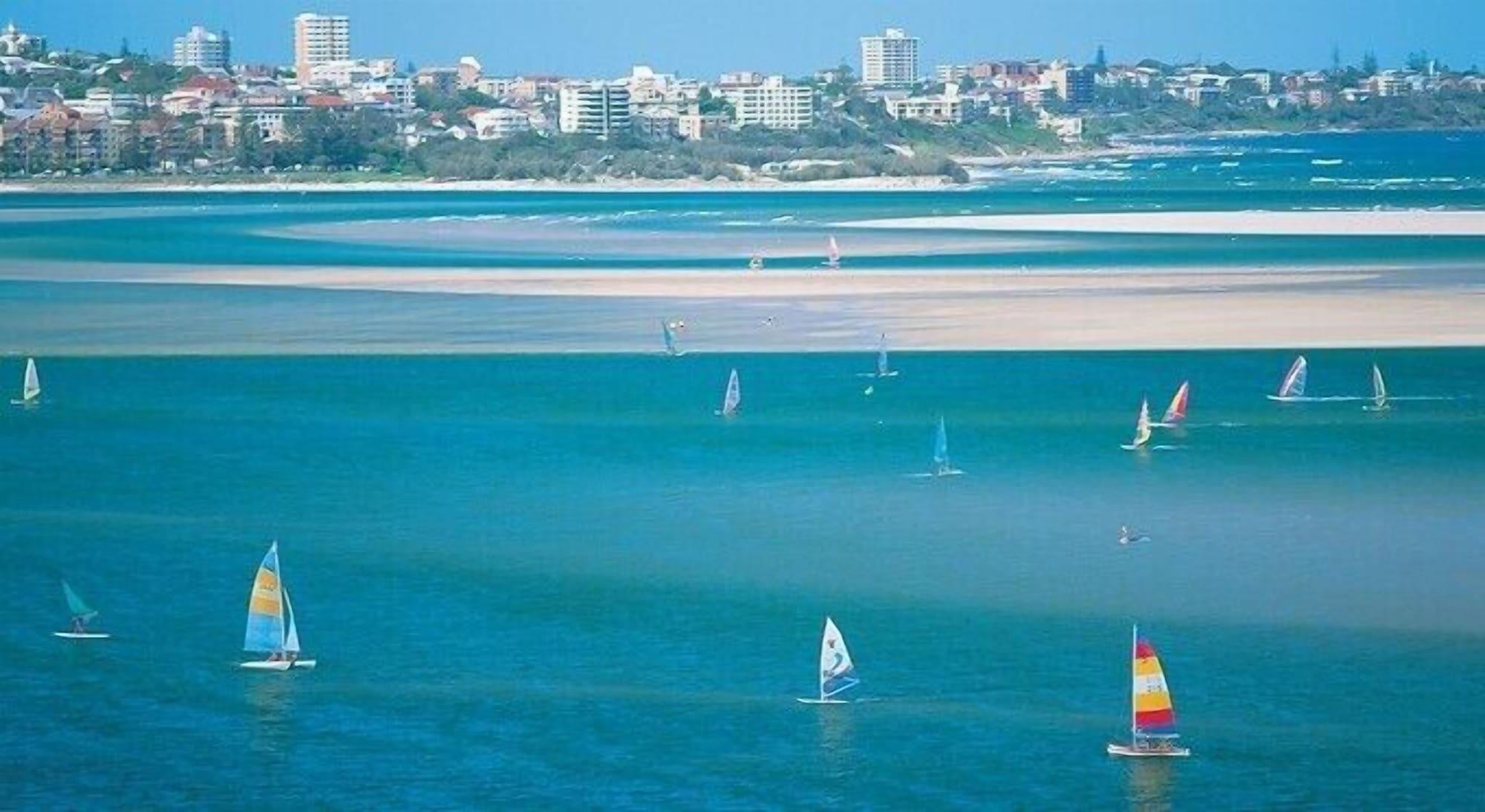 Riviere On Golden Beach Aparthotel Caloundra Exterior photo