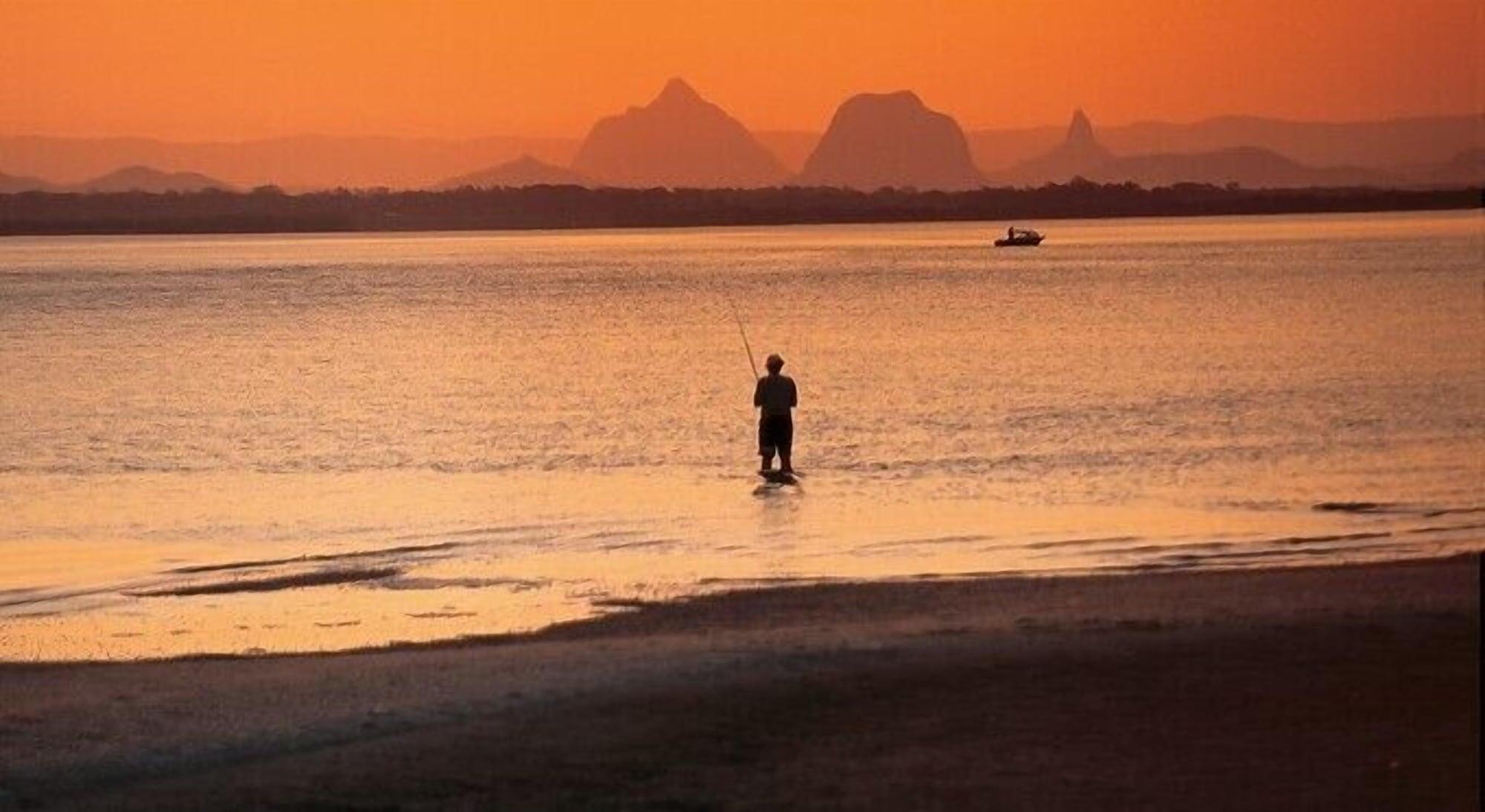 Riviere On Golden Beach Aparthotel Caloundra Exterior photo