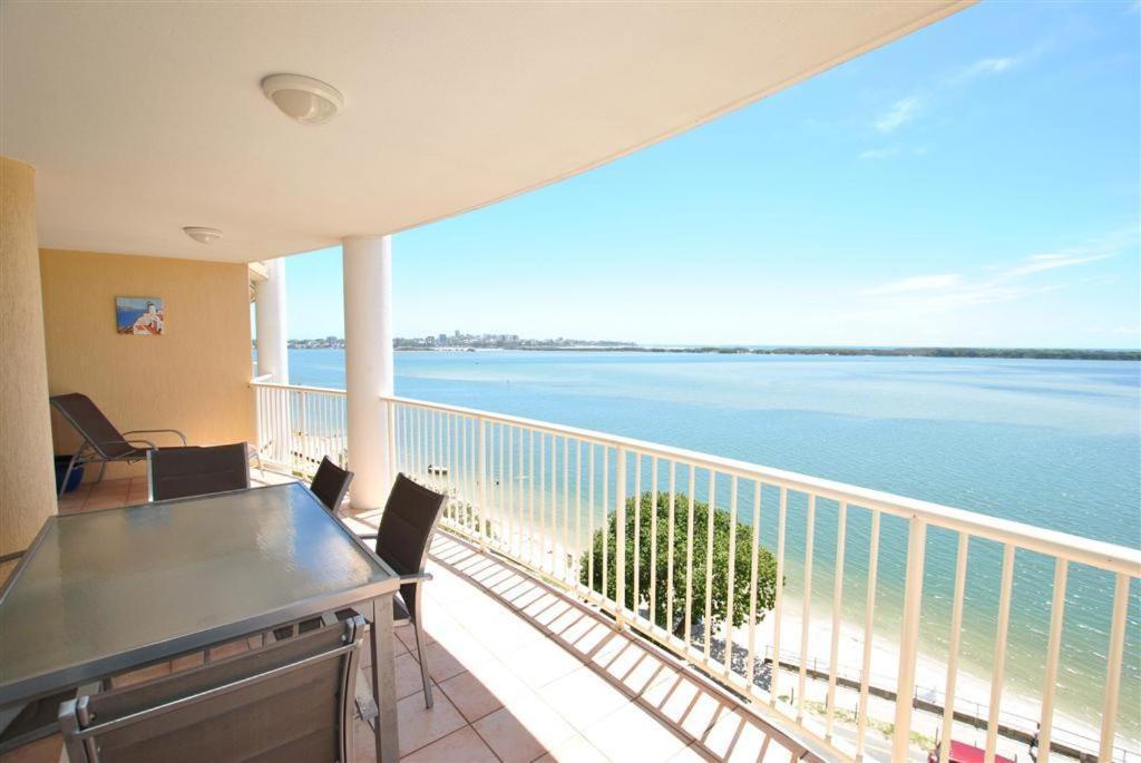 Riviere On Golden Beach Aparthotel Caloundra Exterior photo