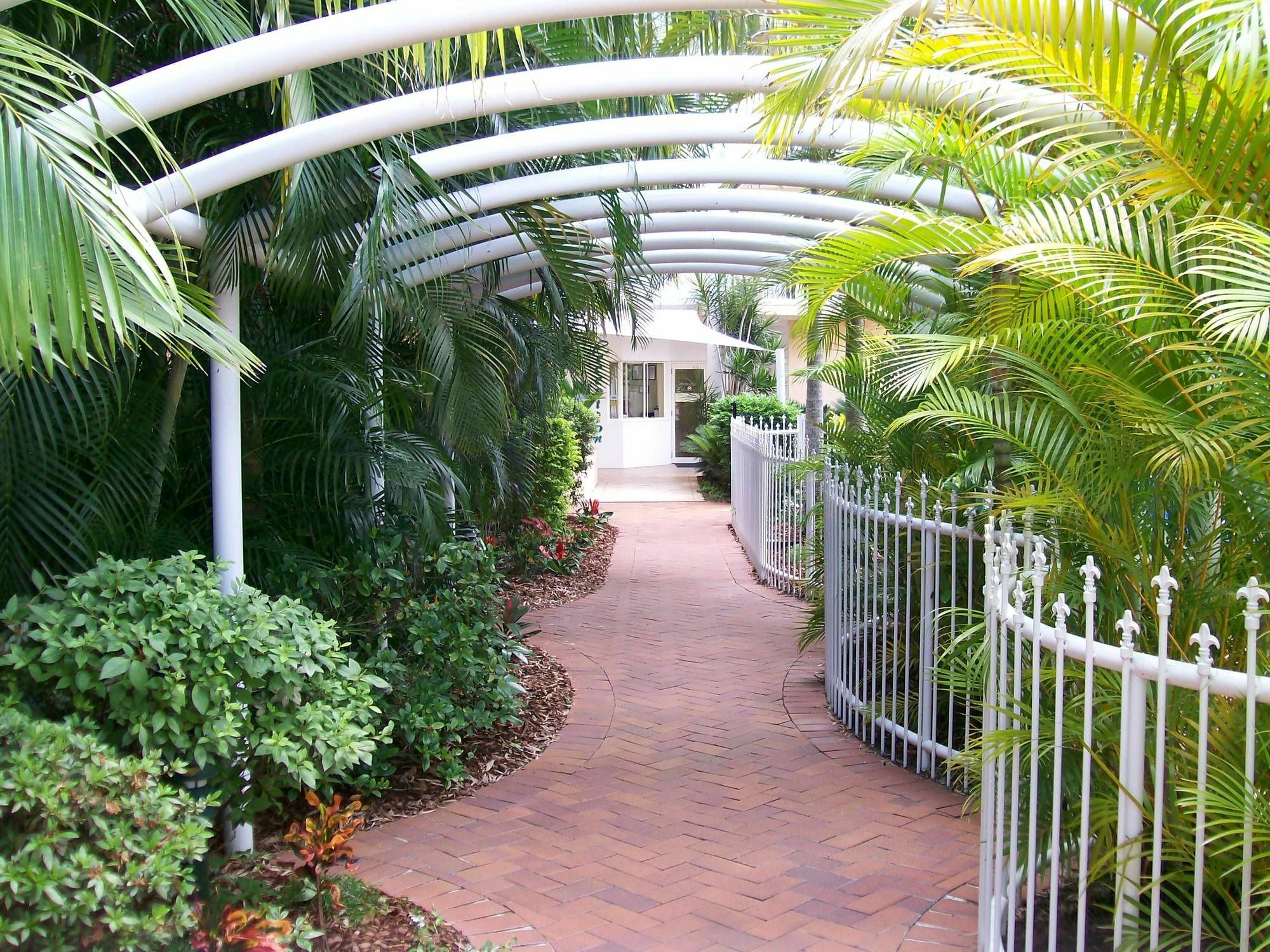 Riviere On Golden Beach Aparthotel Caloundra Exterior photo