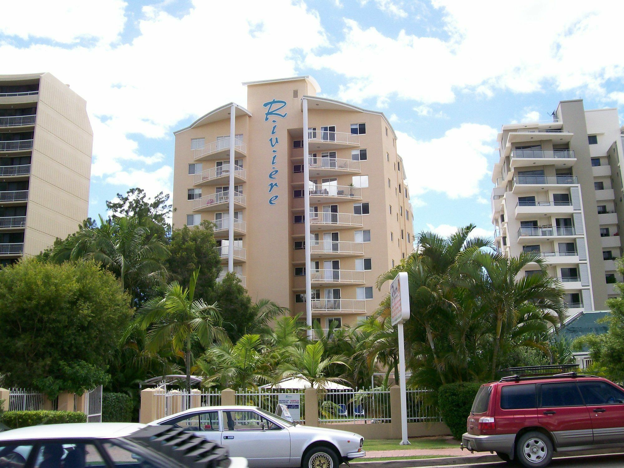 Riviere On Golden Beach Aparthotel Caloundra Exterior photo